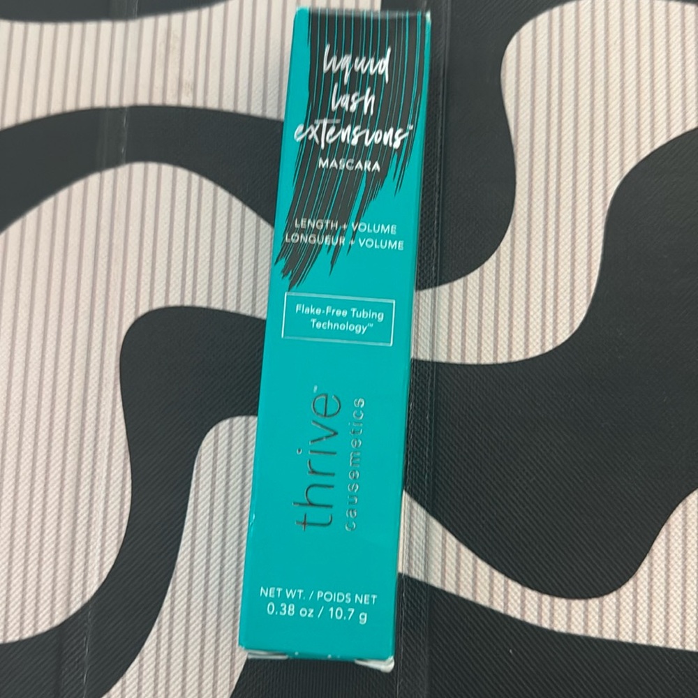 Liquid Lash™ Extensions Tubing Mascara
Thrive Causemetics® Black New NWT